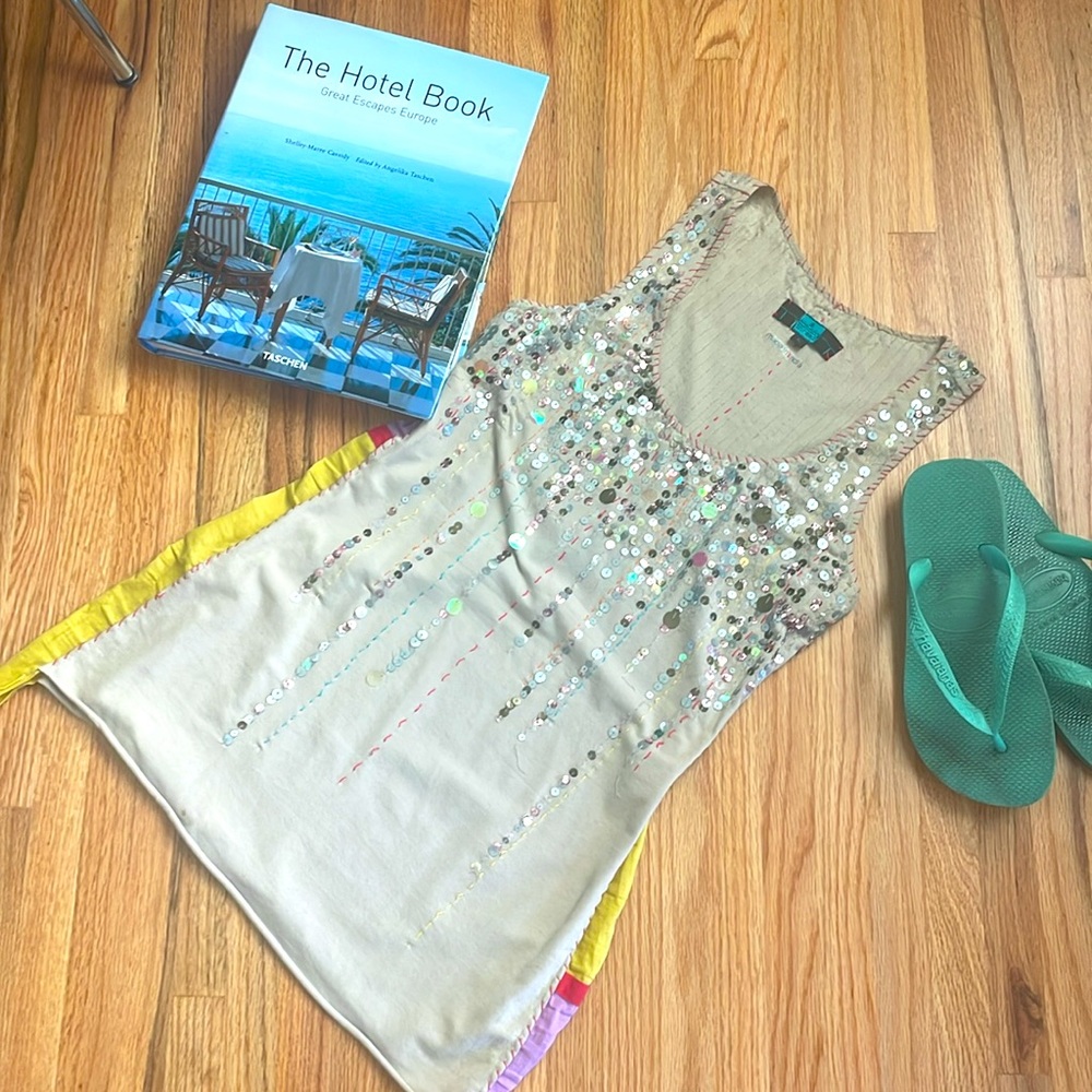 Arty, fun, sequin detail cotton blend tank. Perfect vacay or hot weather wear.